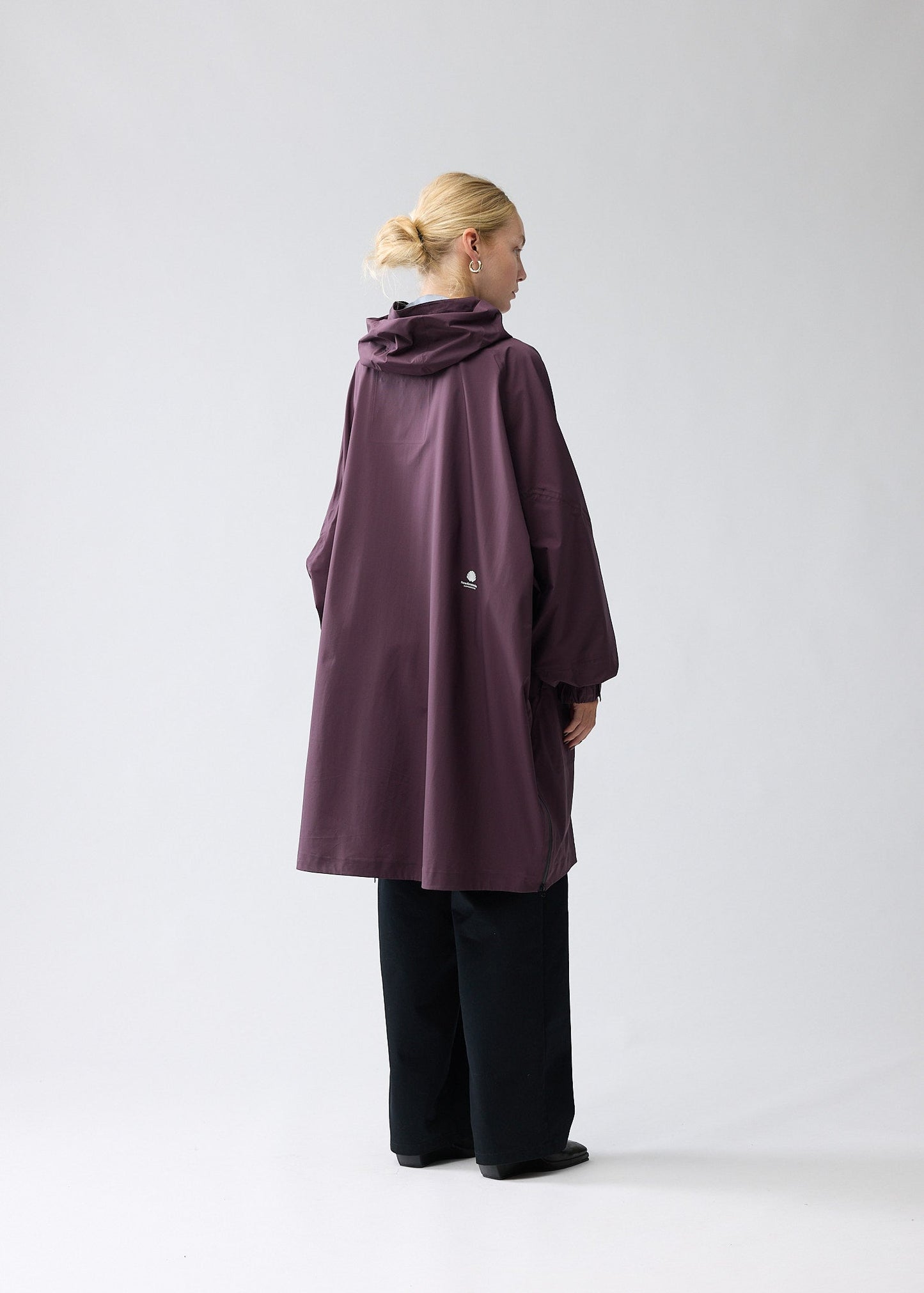 TECHNICAL RAIN JACKET