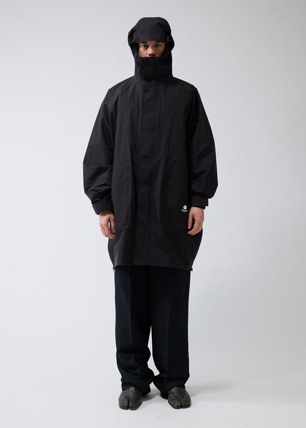 TECHNICAL RAIN JACKET BLACK