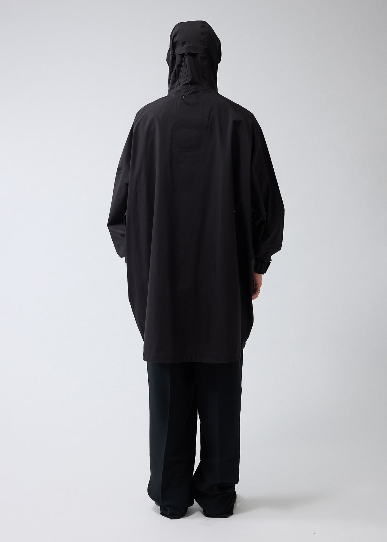 TECHNICAL RAIN JACKET BLACK