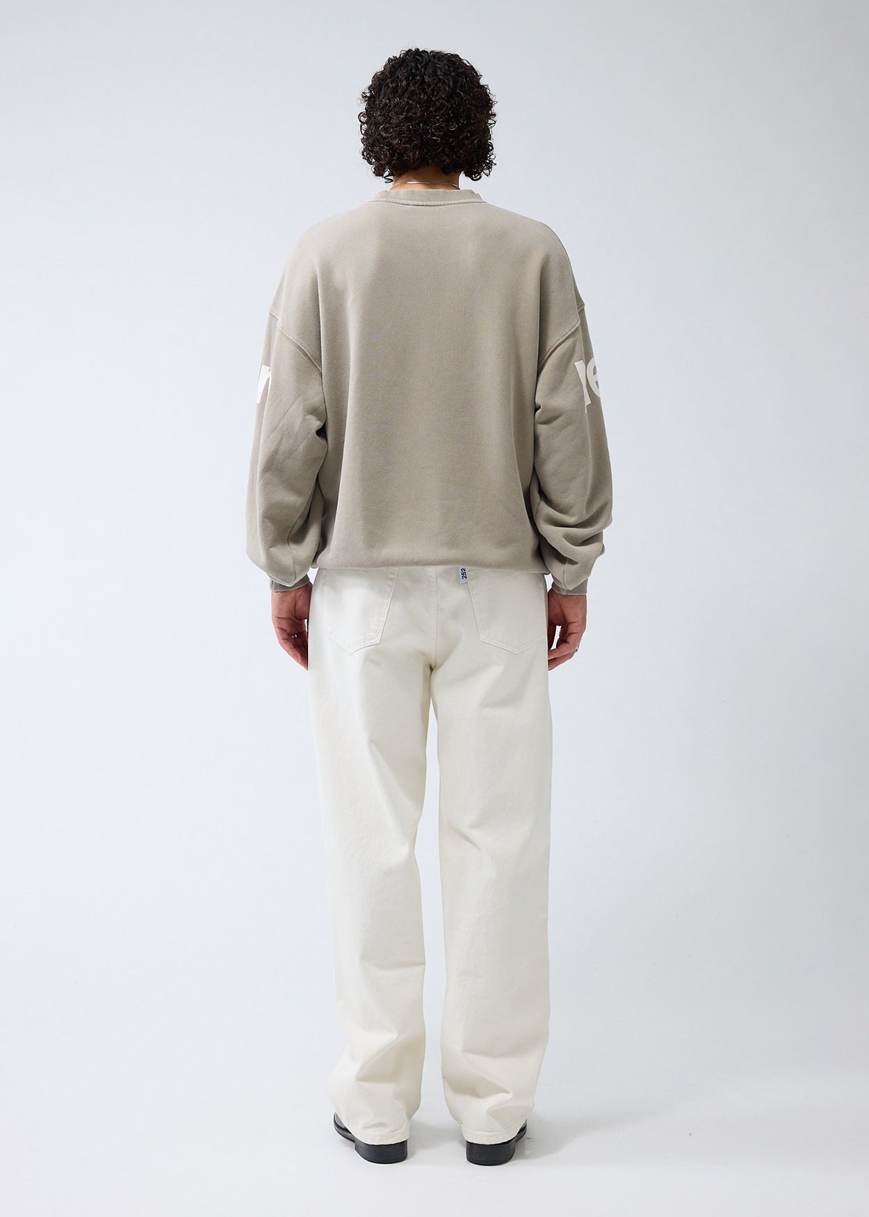 LINE CREWNECK SWEATER SENECA ROCK