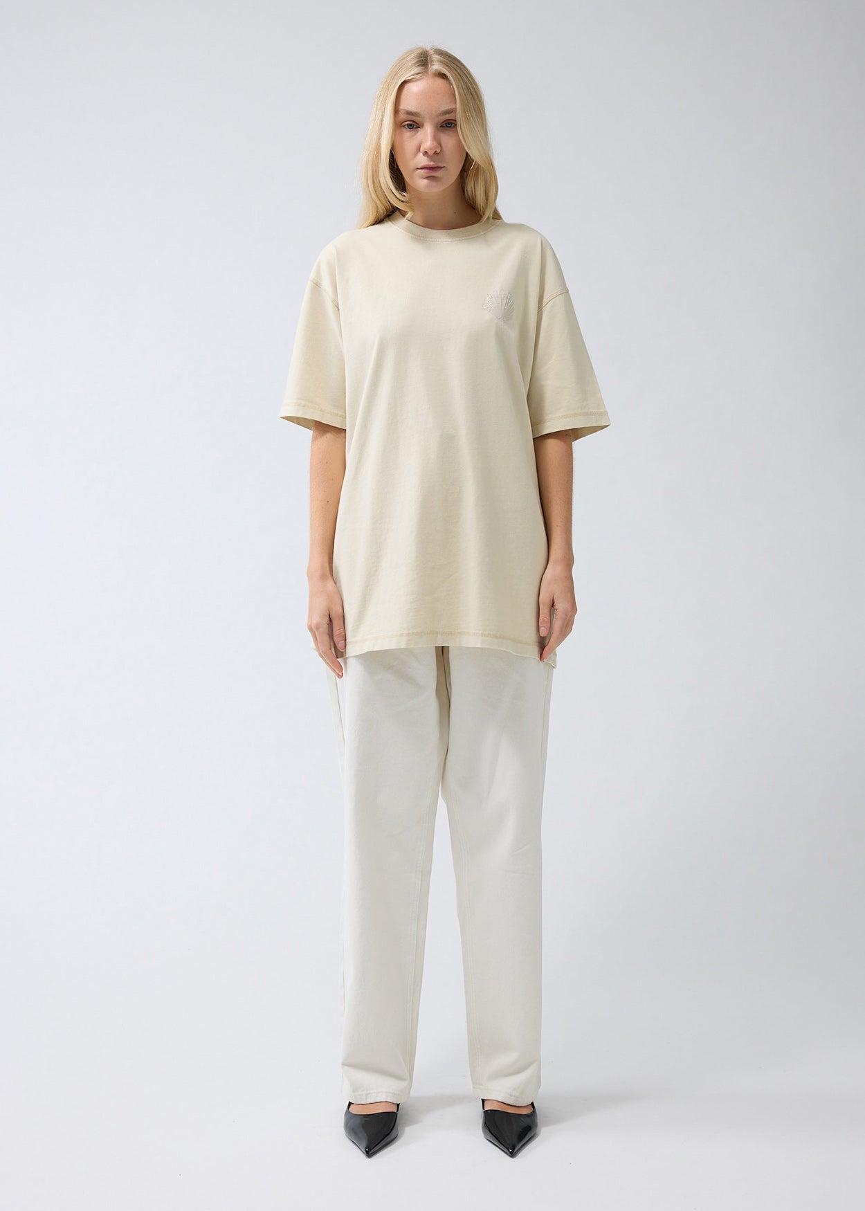 LOGO TEE WASHED EMBRO SENECA ROCK