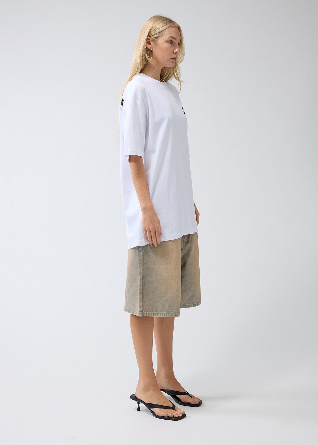 LOGO TEE WHITE/BLACK