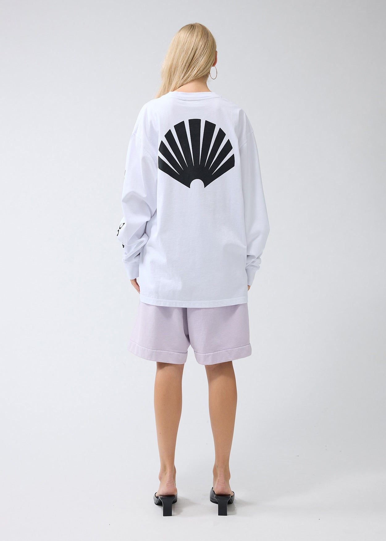 LOGO LONGSLEEVE WHITE/BLACK