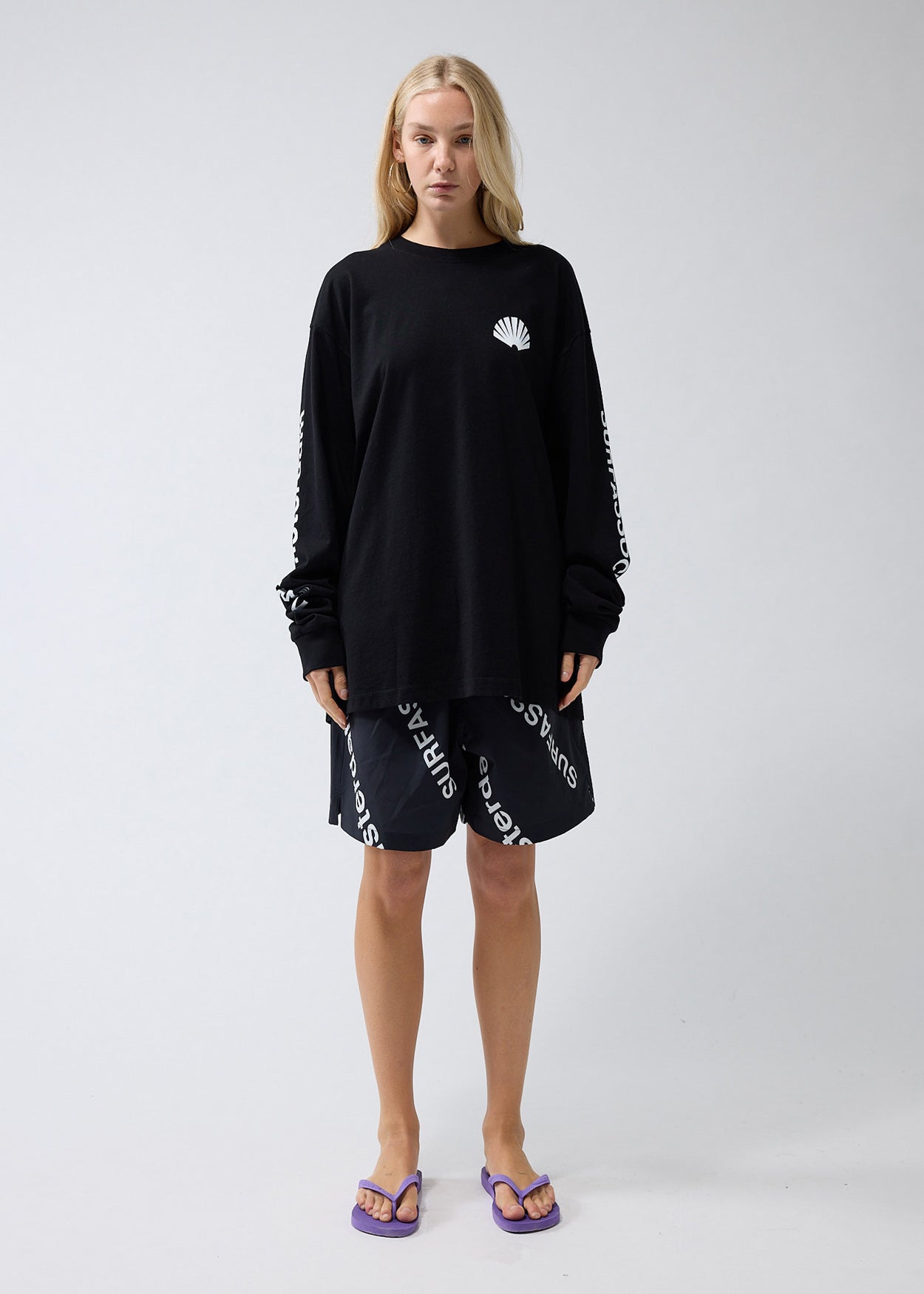 LOGO LONGSLEEVE BLACK/WHITE