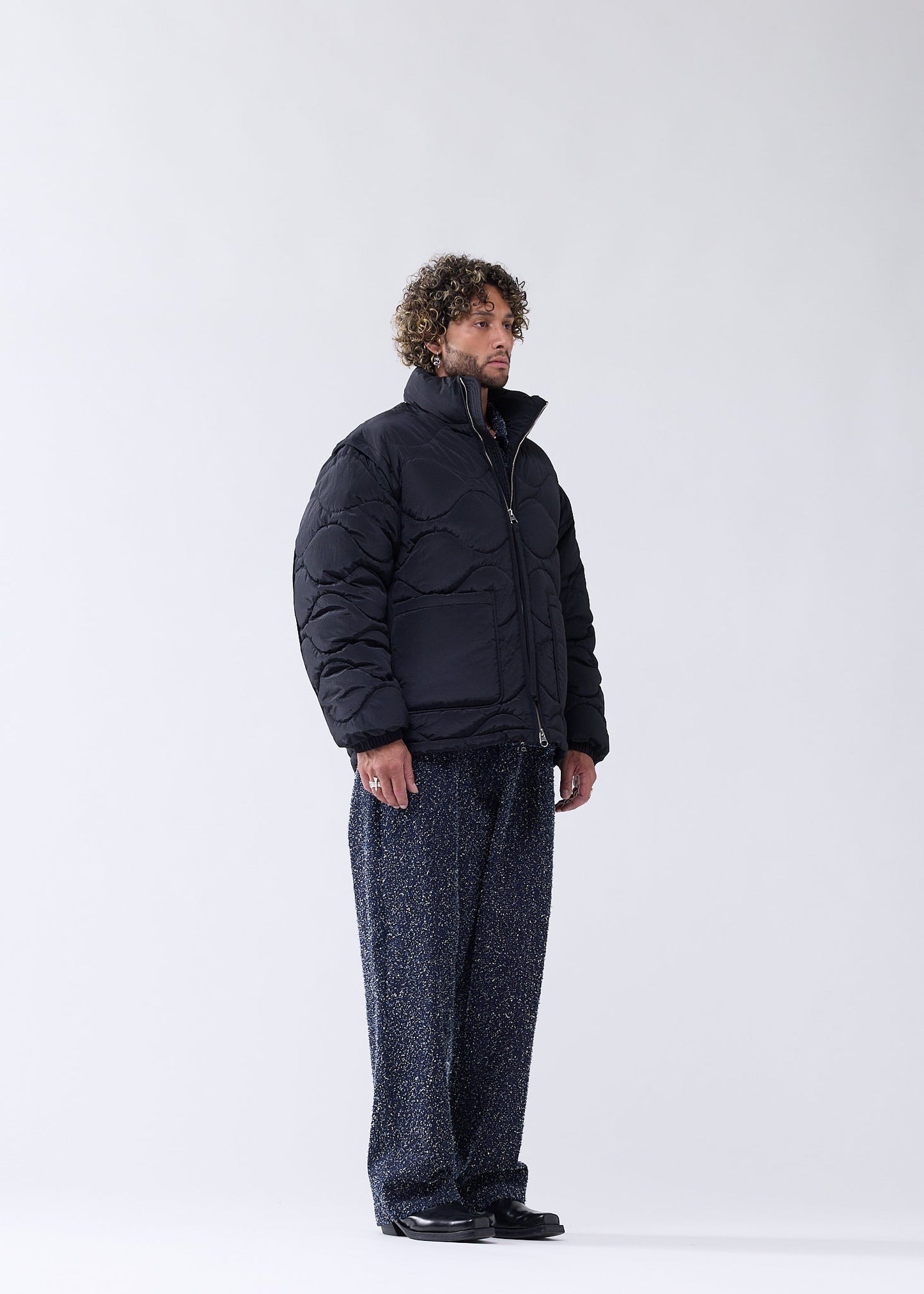 DETACHABLE JACKET BLACK