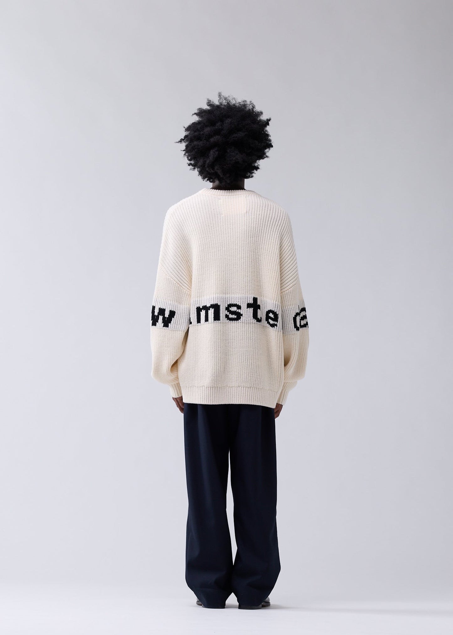 NAME CREW KNIT ECRU/BLACK