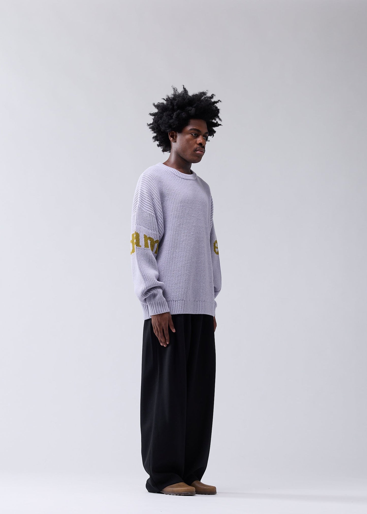 NAME CREW KNIT SEA FOG/MOSS