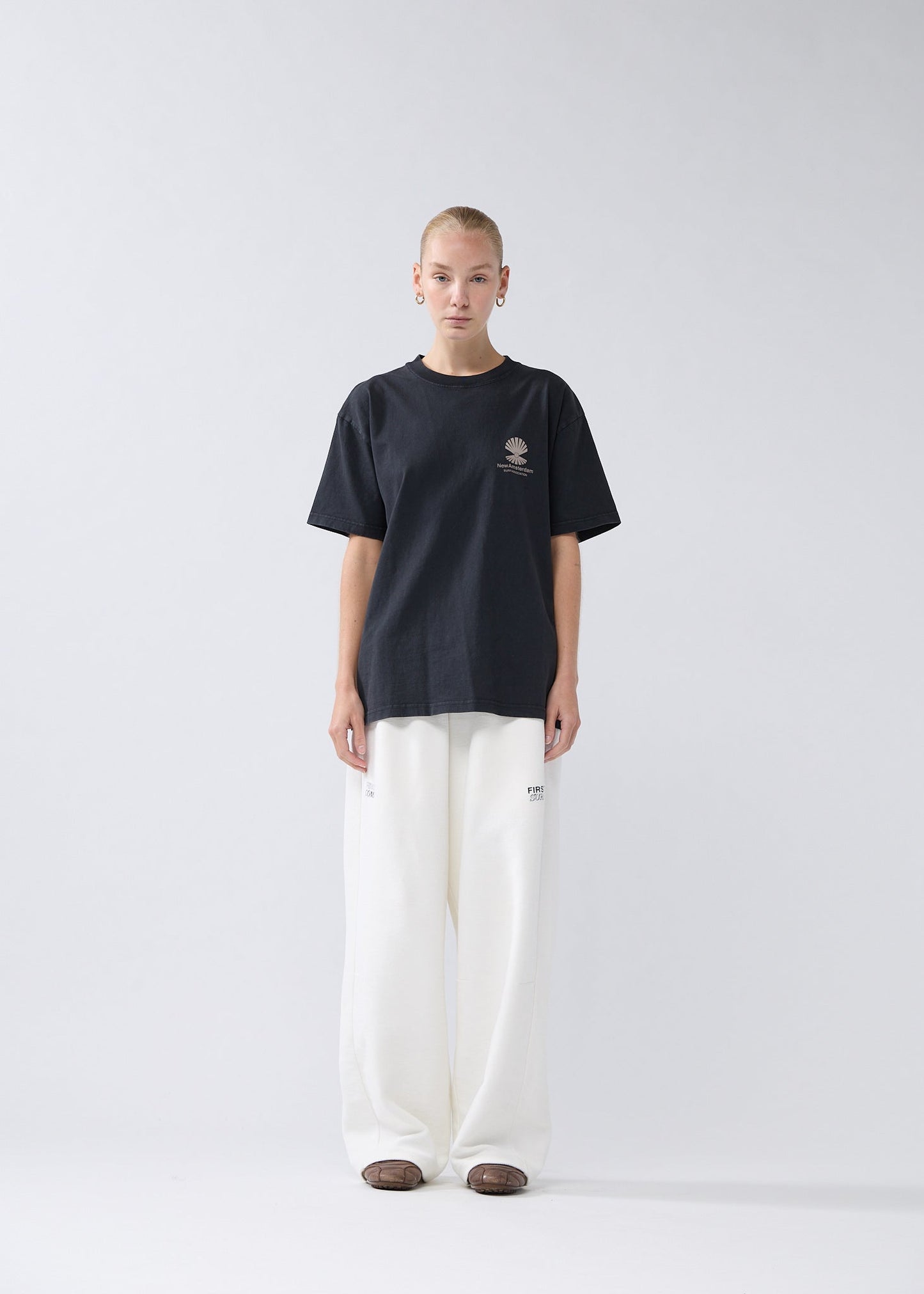 OYSTER TEE BLACK