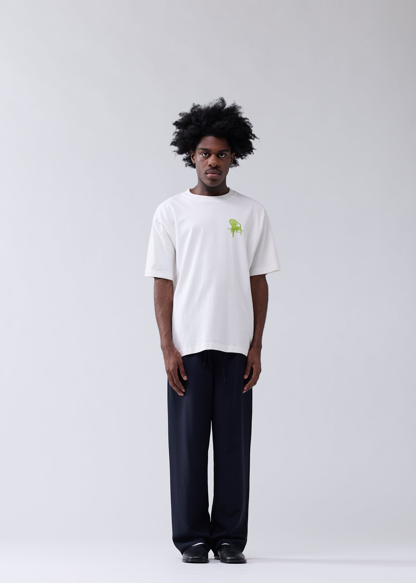 CHAIR TEE WHITE