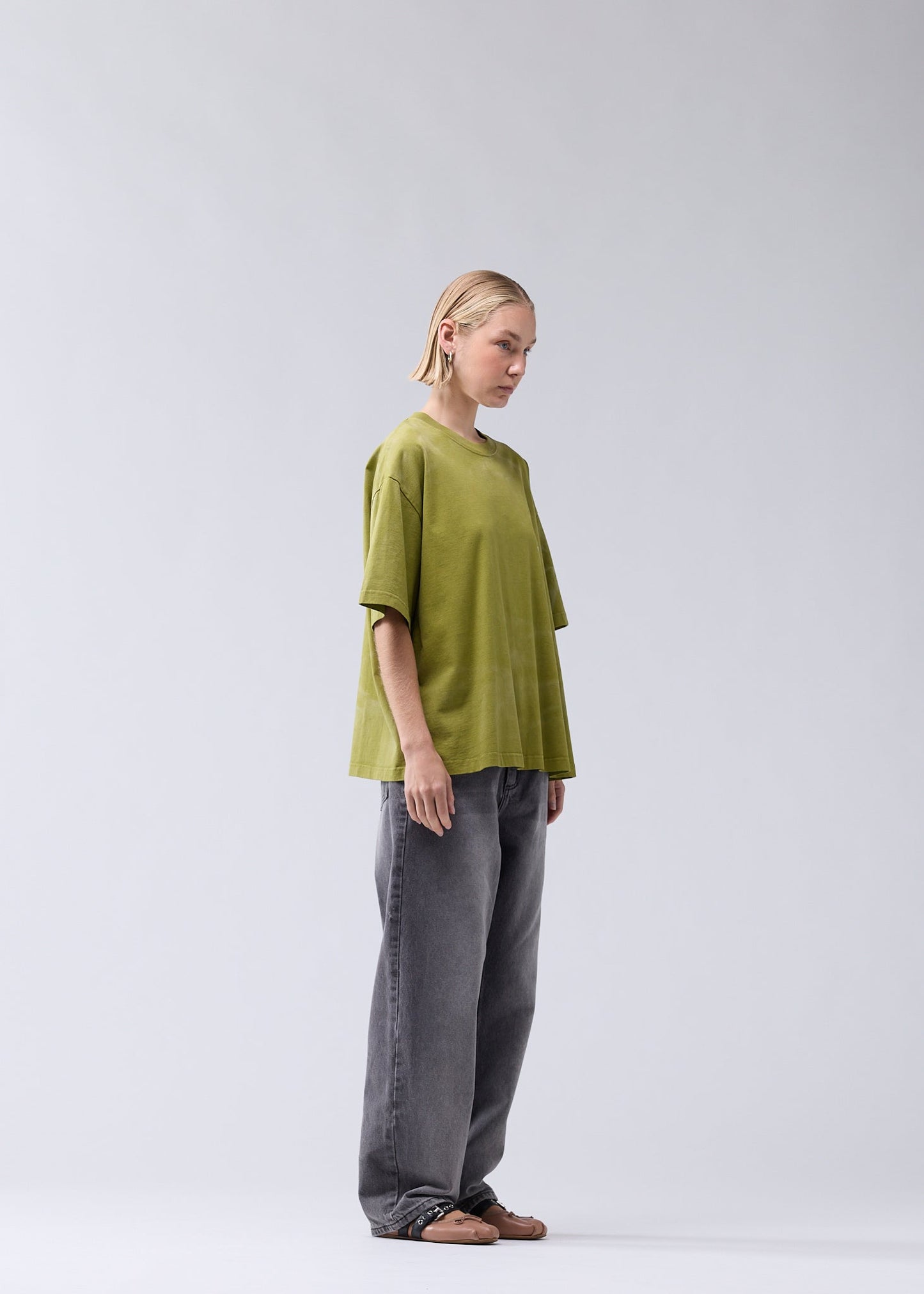 LINE UP TEE MOSS