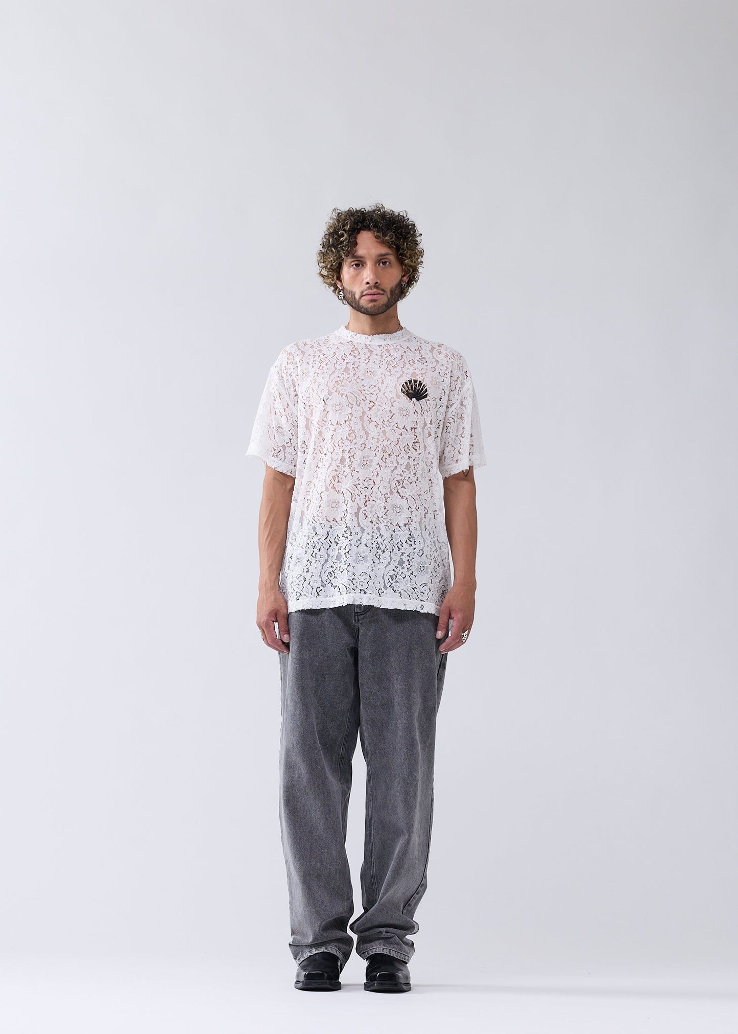LACE LOGO TEE WHITE/BLACK