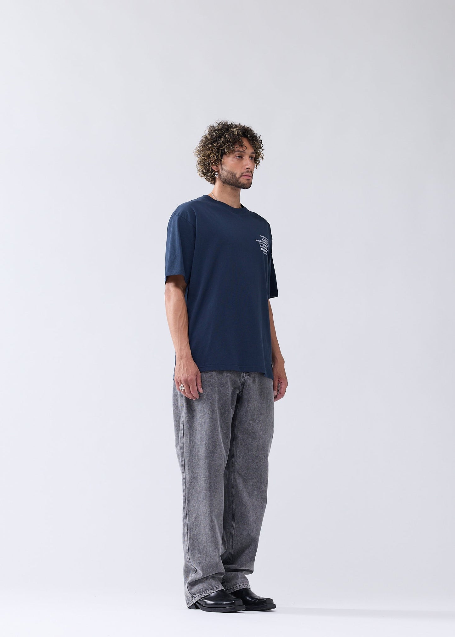 COLLAGE TEE NAVY