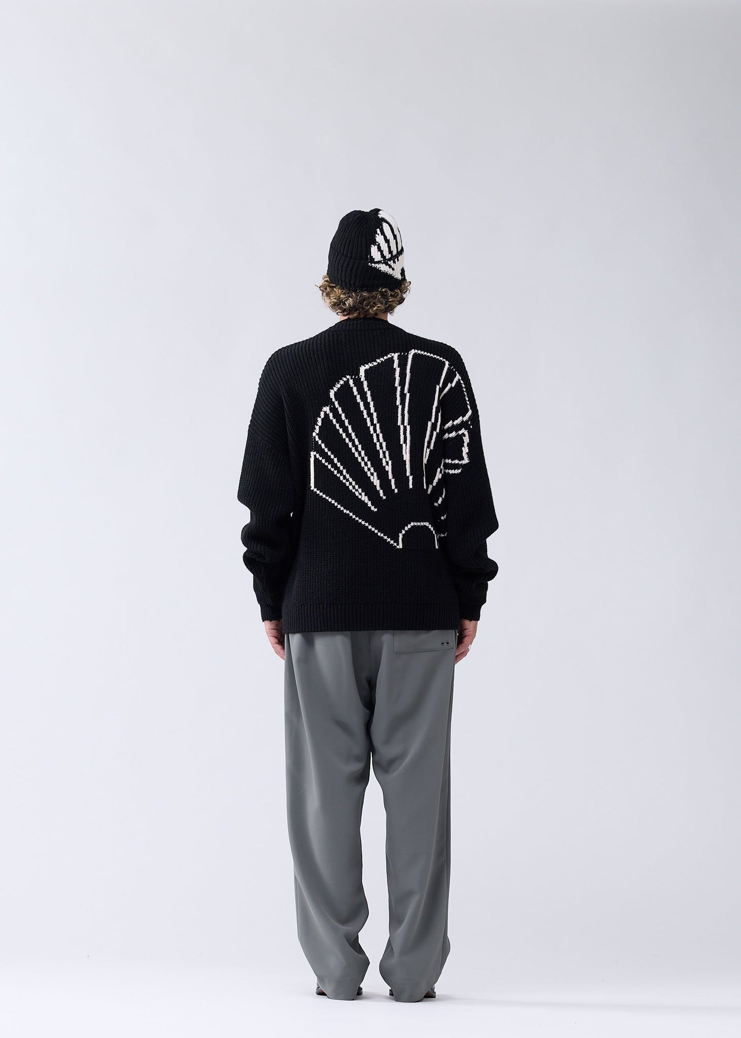 LOGO KNIT RAW EDGE BLACK/WHITE