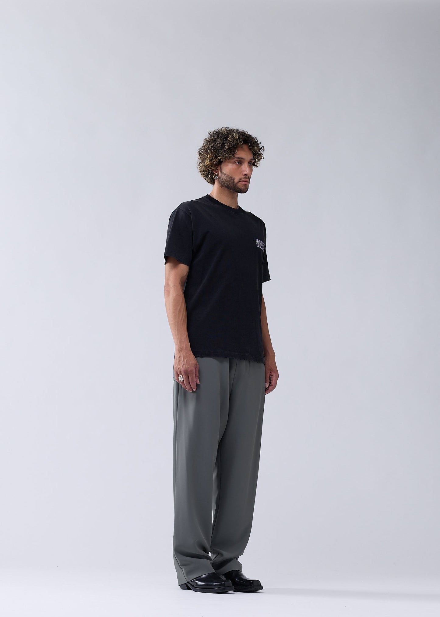 JEWELLERY TEE - BLACK