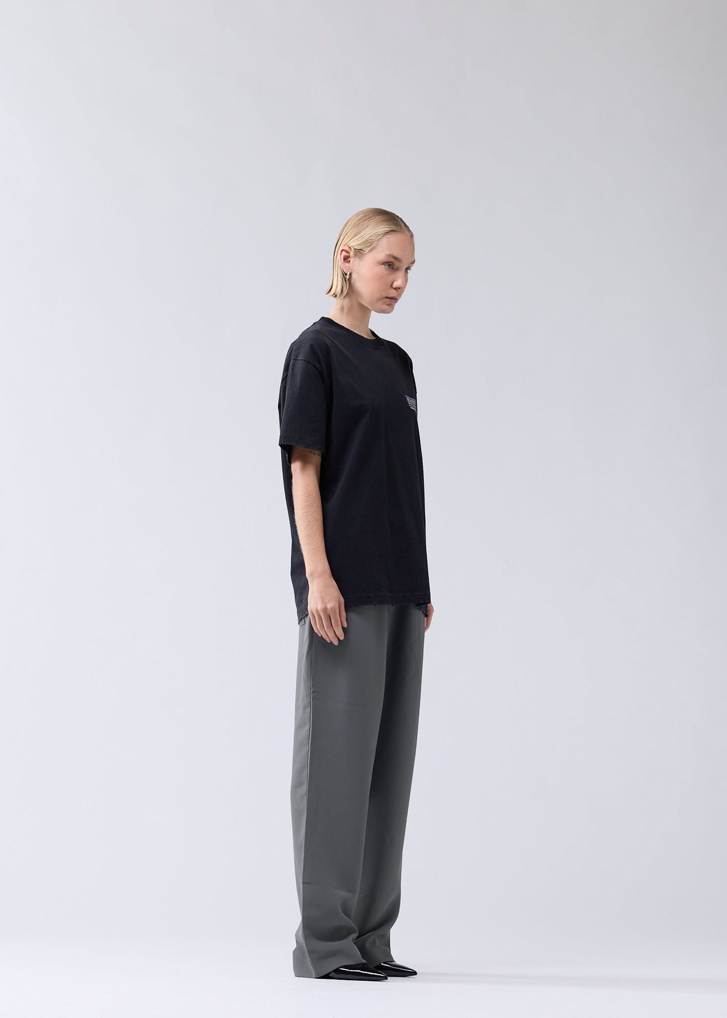 JEWELLERY TEE - BLACK