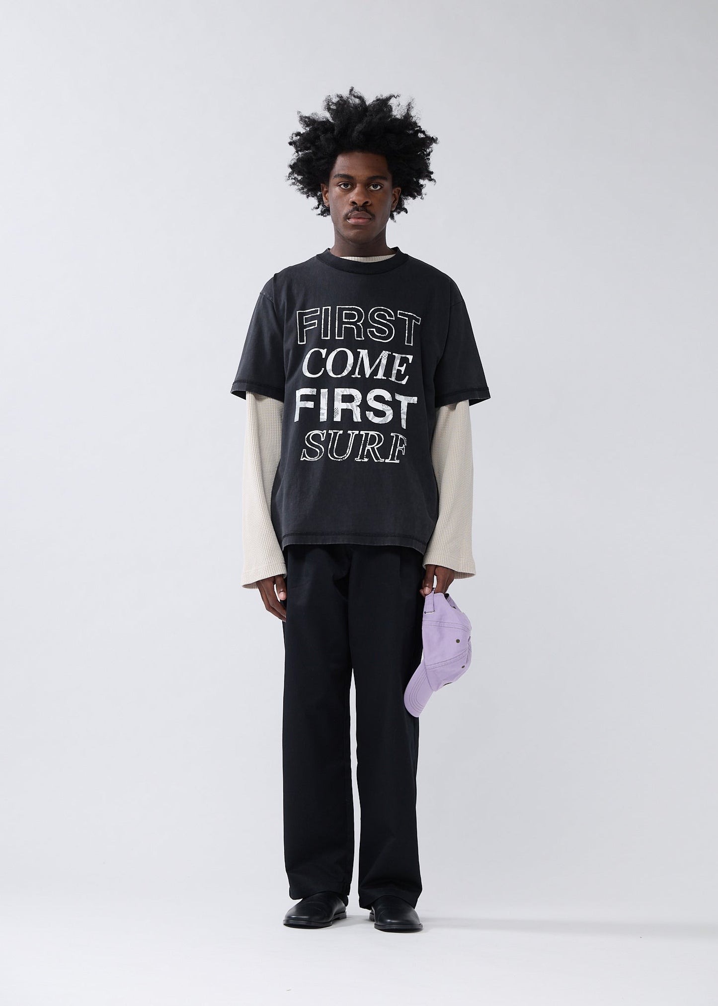 FIRST COME FIRST SURF TEE BLACK
