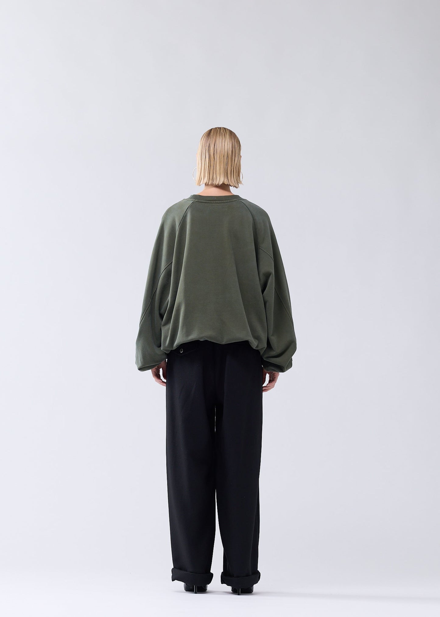 INFLATABLE CREWNECK OLIVE