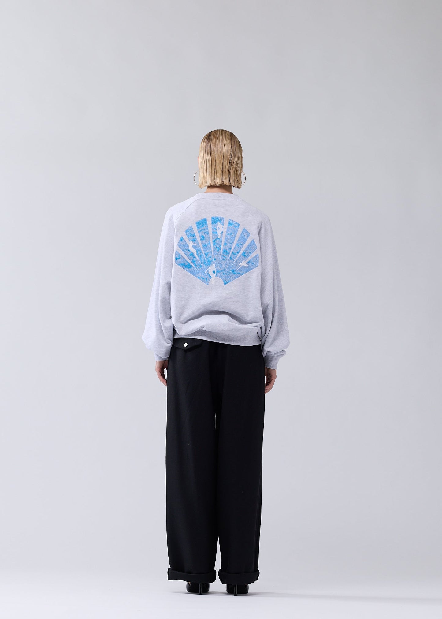 SEA GLOW CREWNECK ASH
