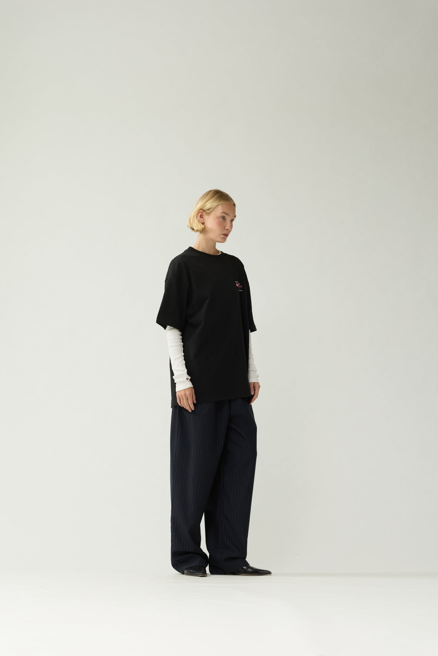 LILIES TEE | Black