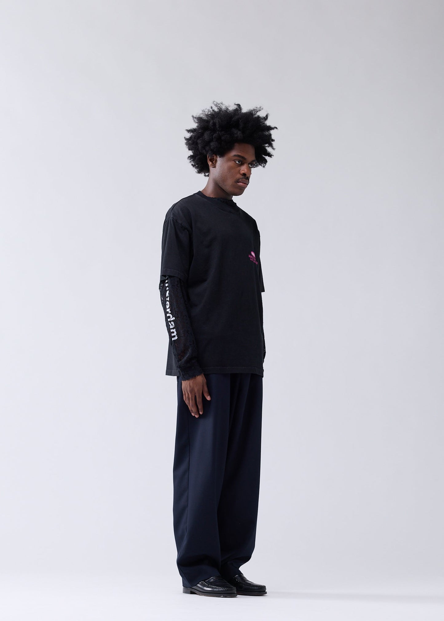 PEARL READINGS TEE BLACK
