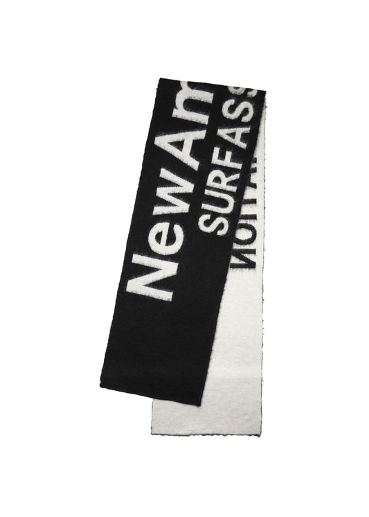 FUZZY NAME SCARF BLACK/WHITE