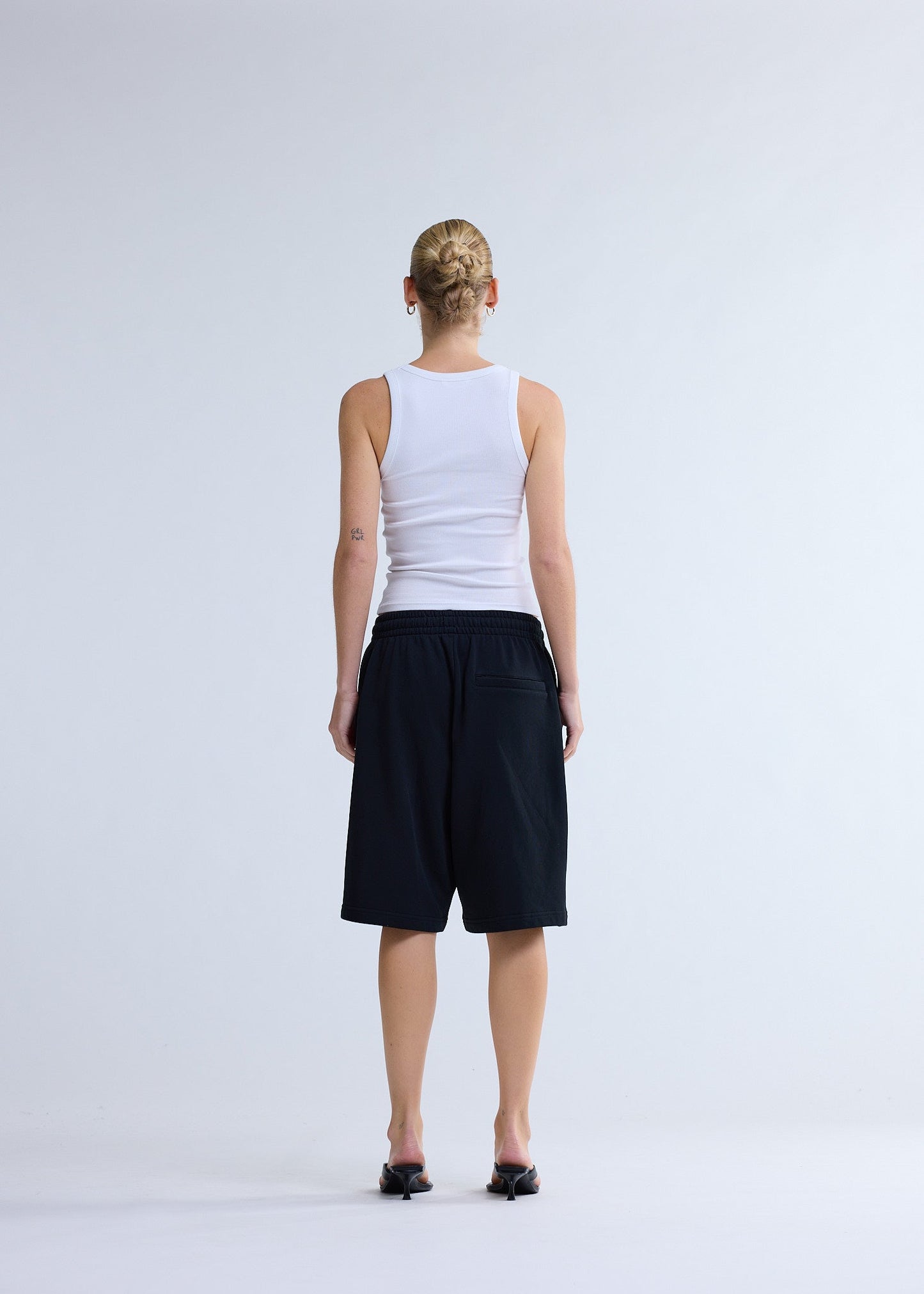FLOW SHORTS BLACK | Black
