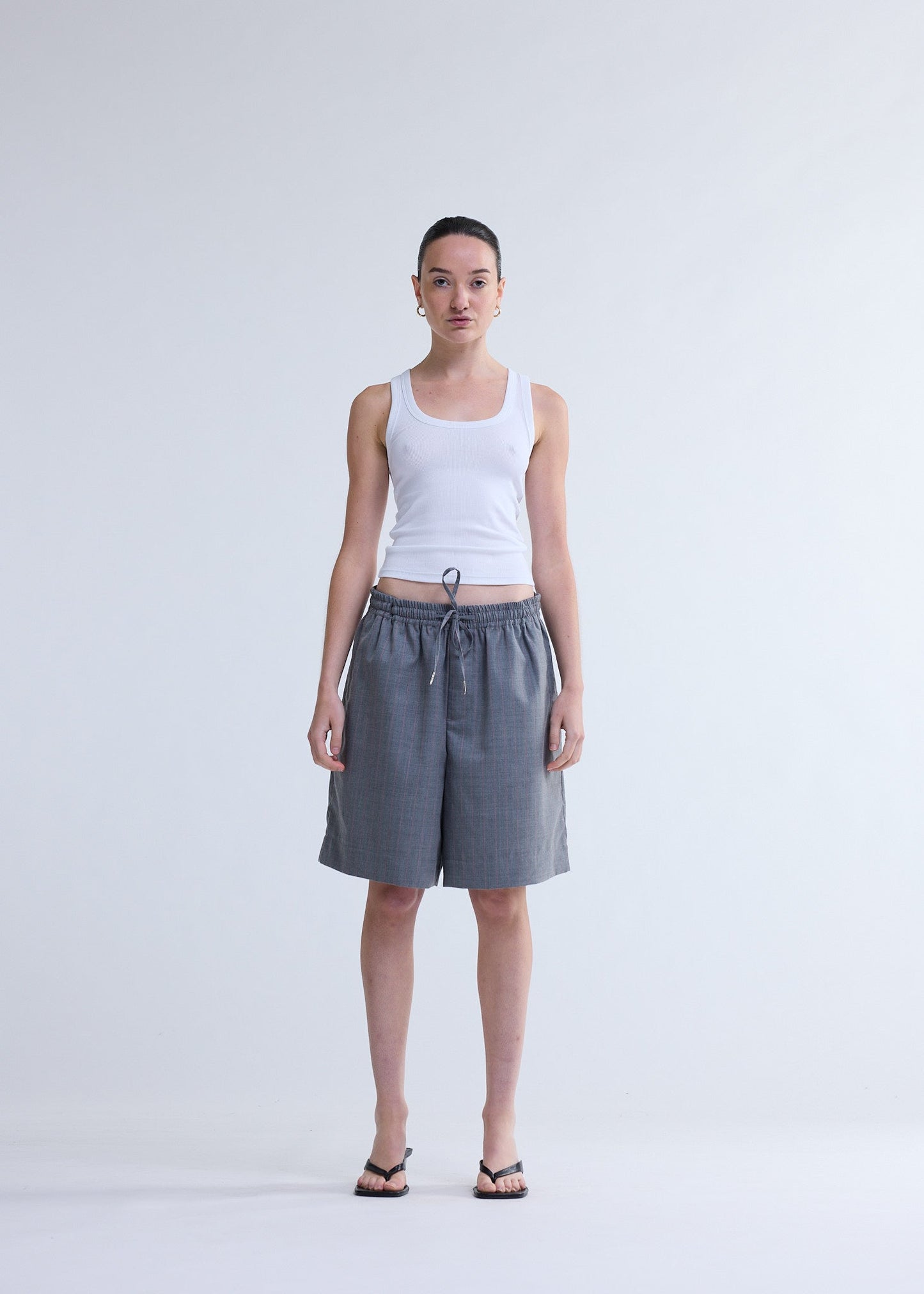 WOOL WORK SHORTS GREY W/PINK PINSTRIPES | Pink pinstripe