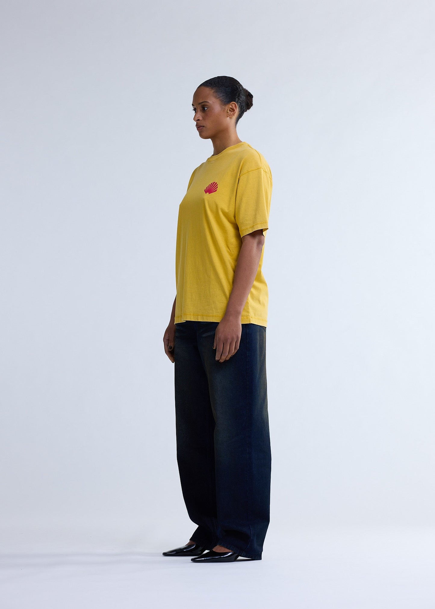 LOGO TEE SUN YELLOW/DEEP RED | Yellow