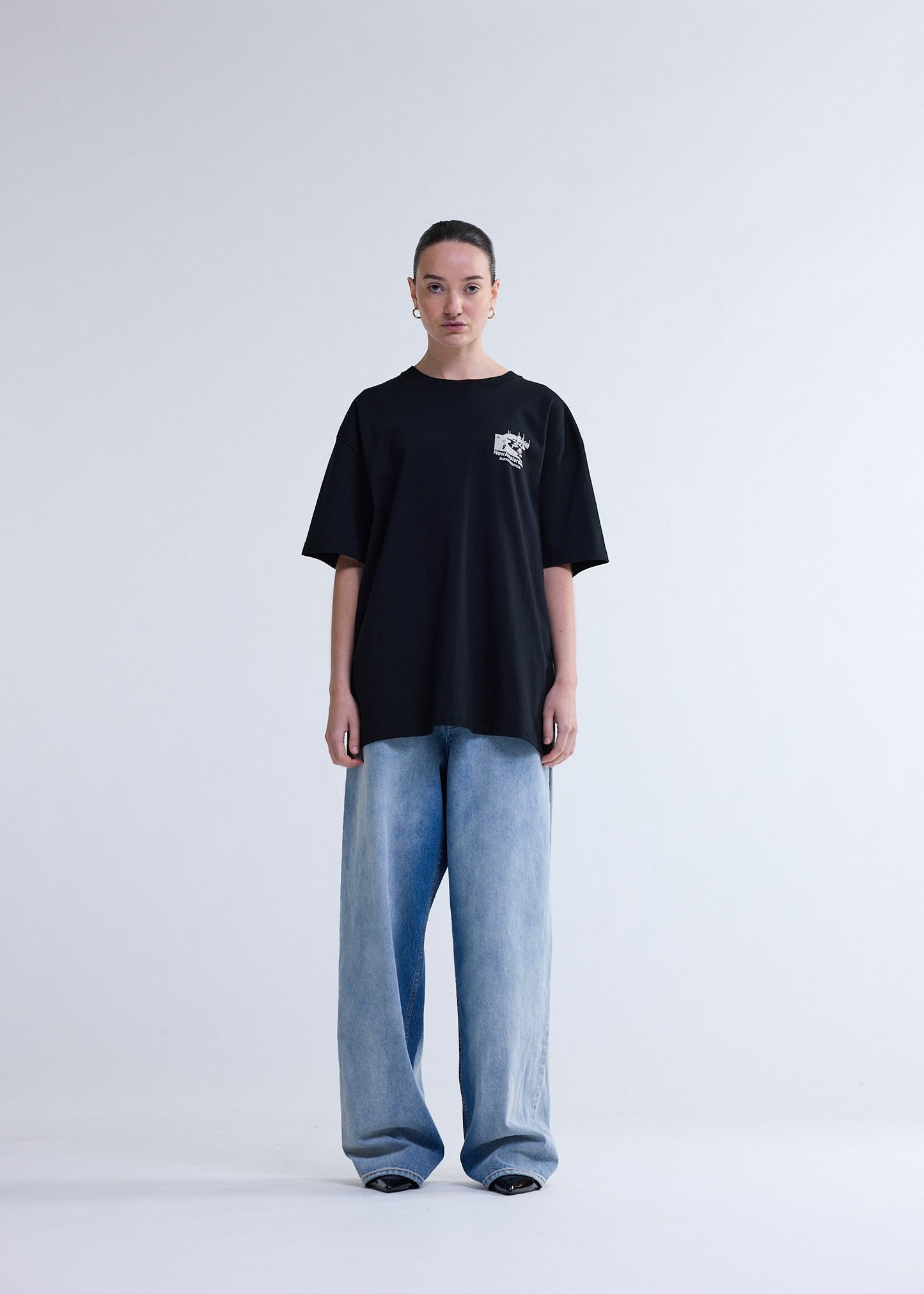BEACH SIGN TEE BLACK | Black