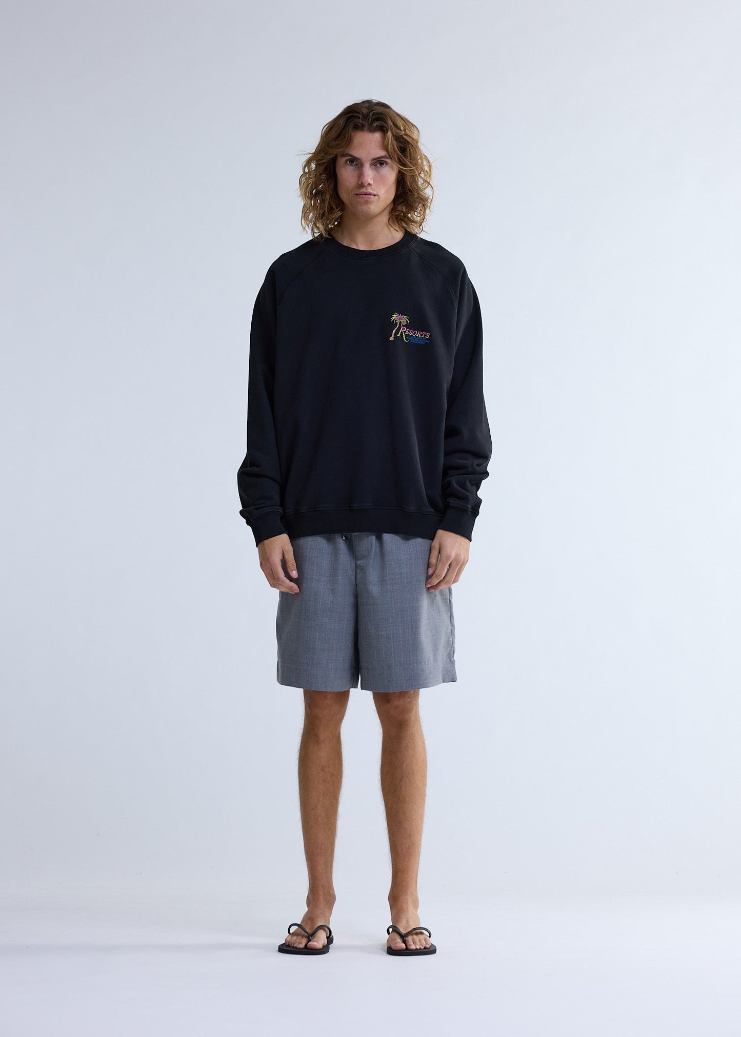 RESORTS CREWNECK BLACK | Black