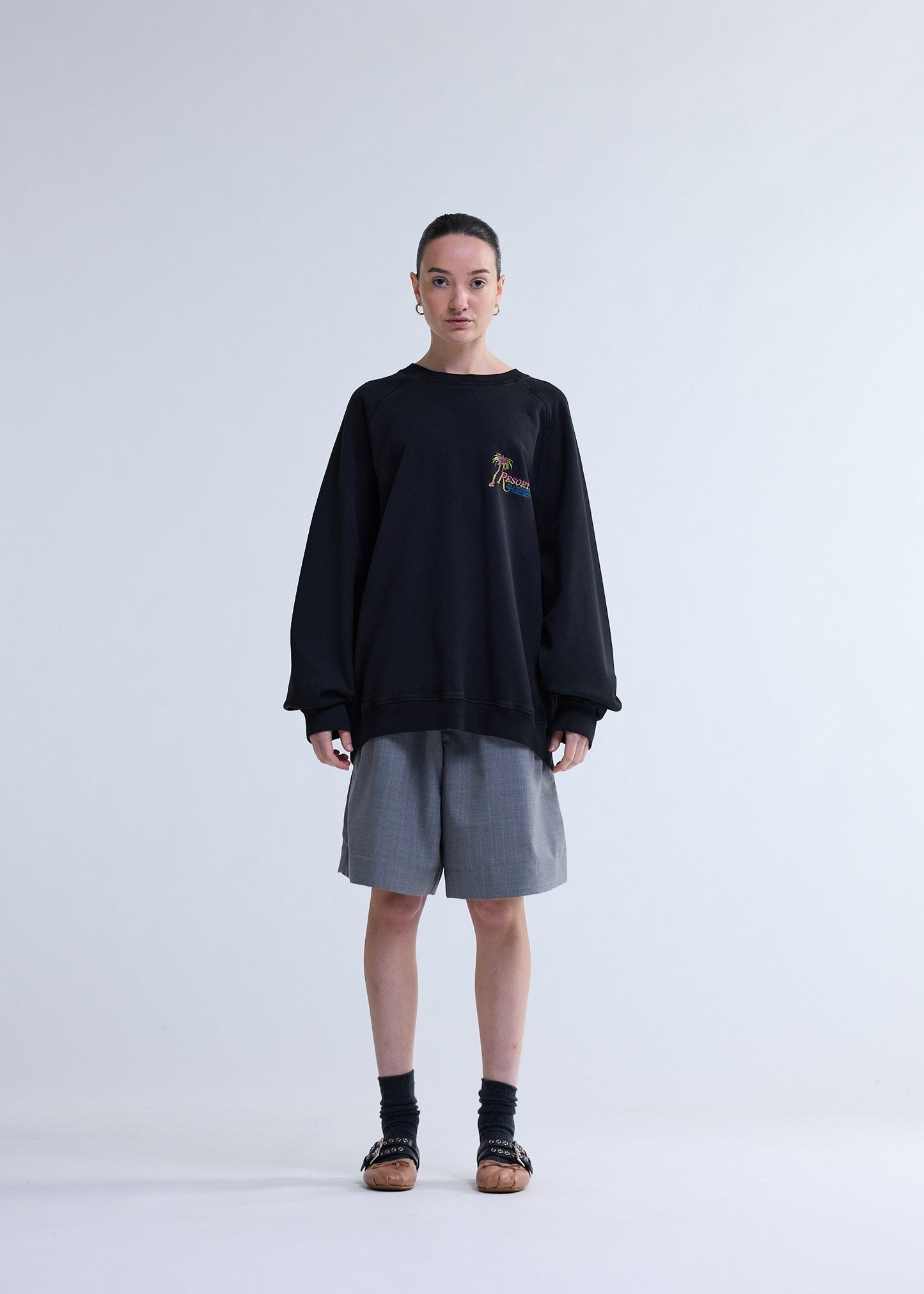 RESORTS CREWNECK BLACK | Black