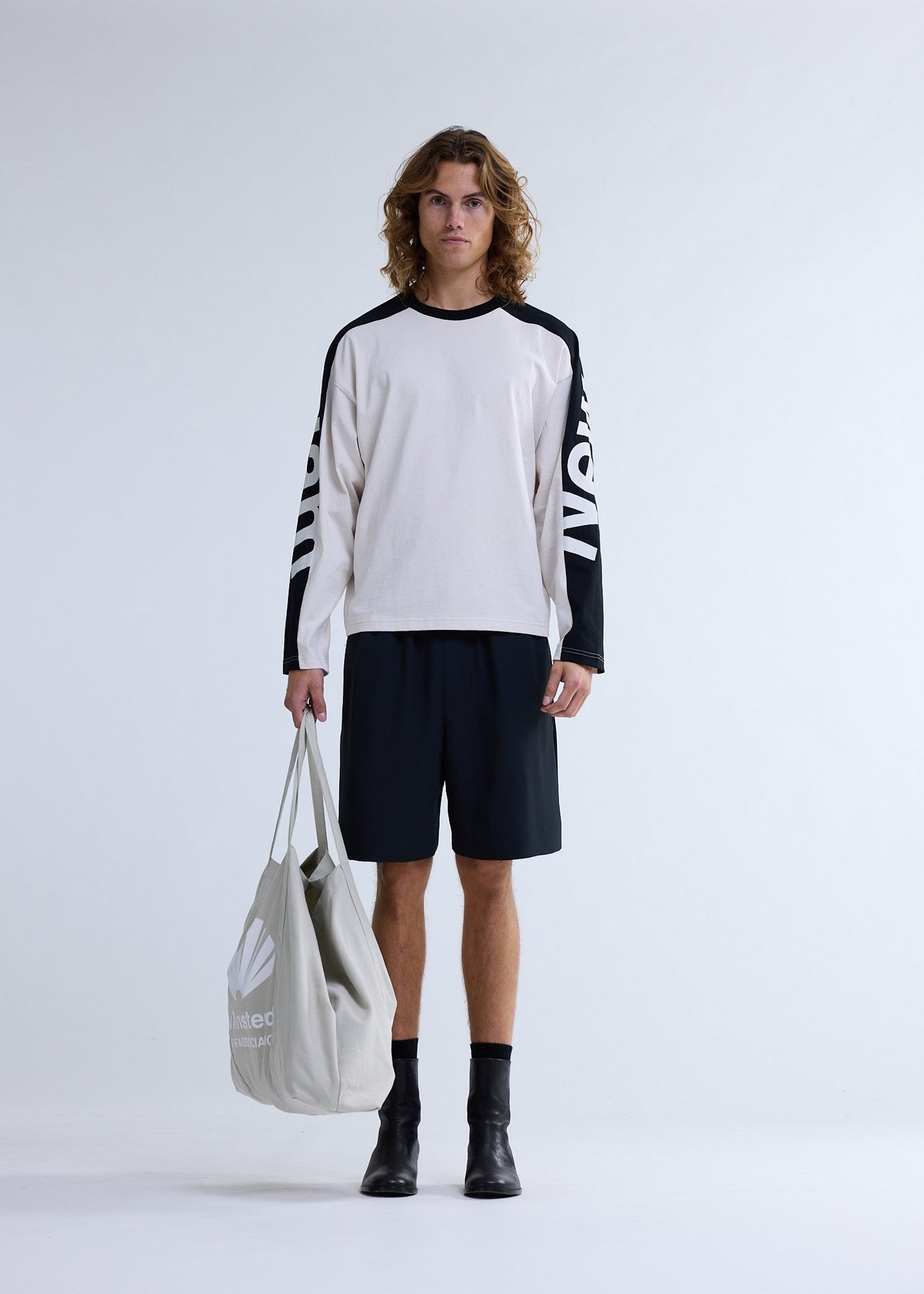NAME LONGSLEEVE WARM SAND/BLACK | Sand