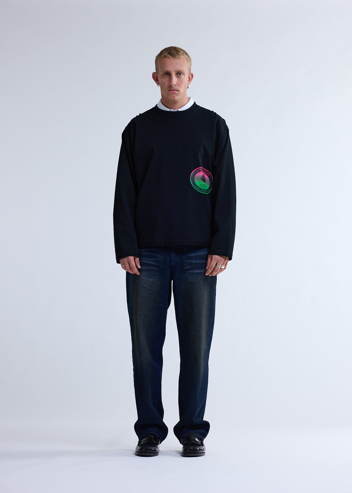 SURF CENTRE LONGSLEEVE BLACK | Black