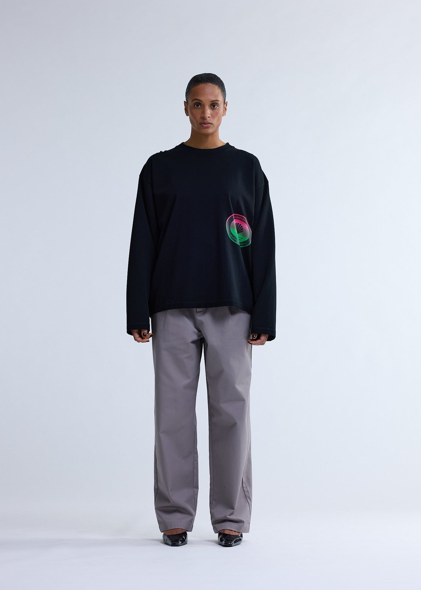 SURF CENTRE LONGSLEEVE BLACK | Black