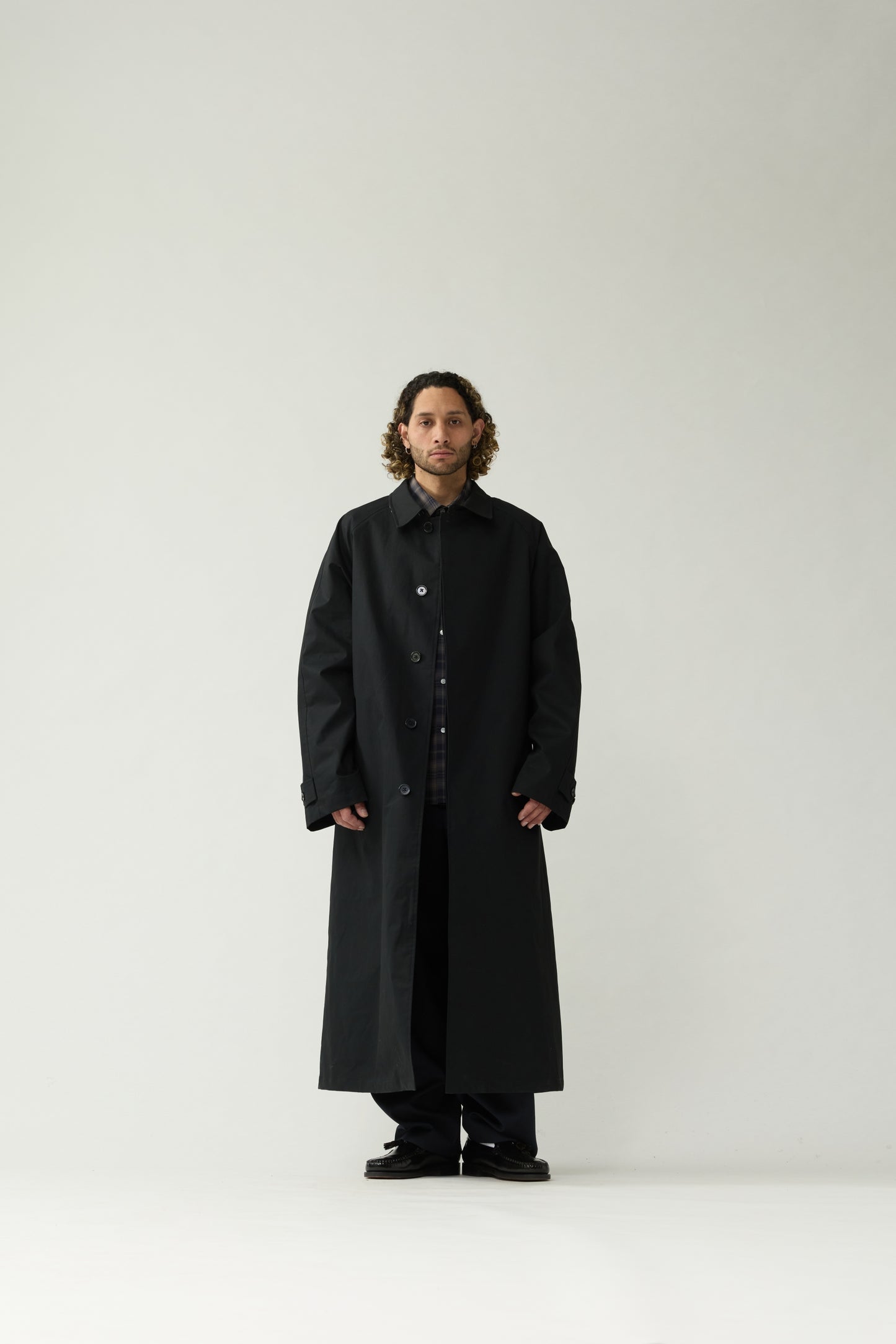STORM TRENCH | Black