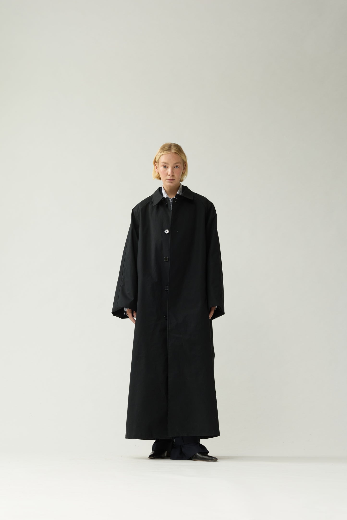 STORM TRENCH | Black