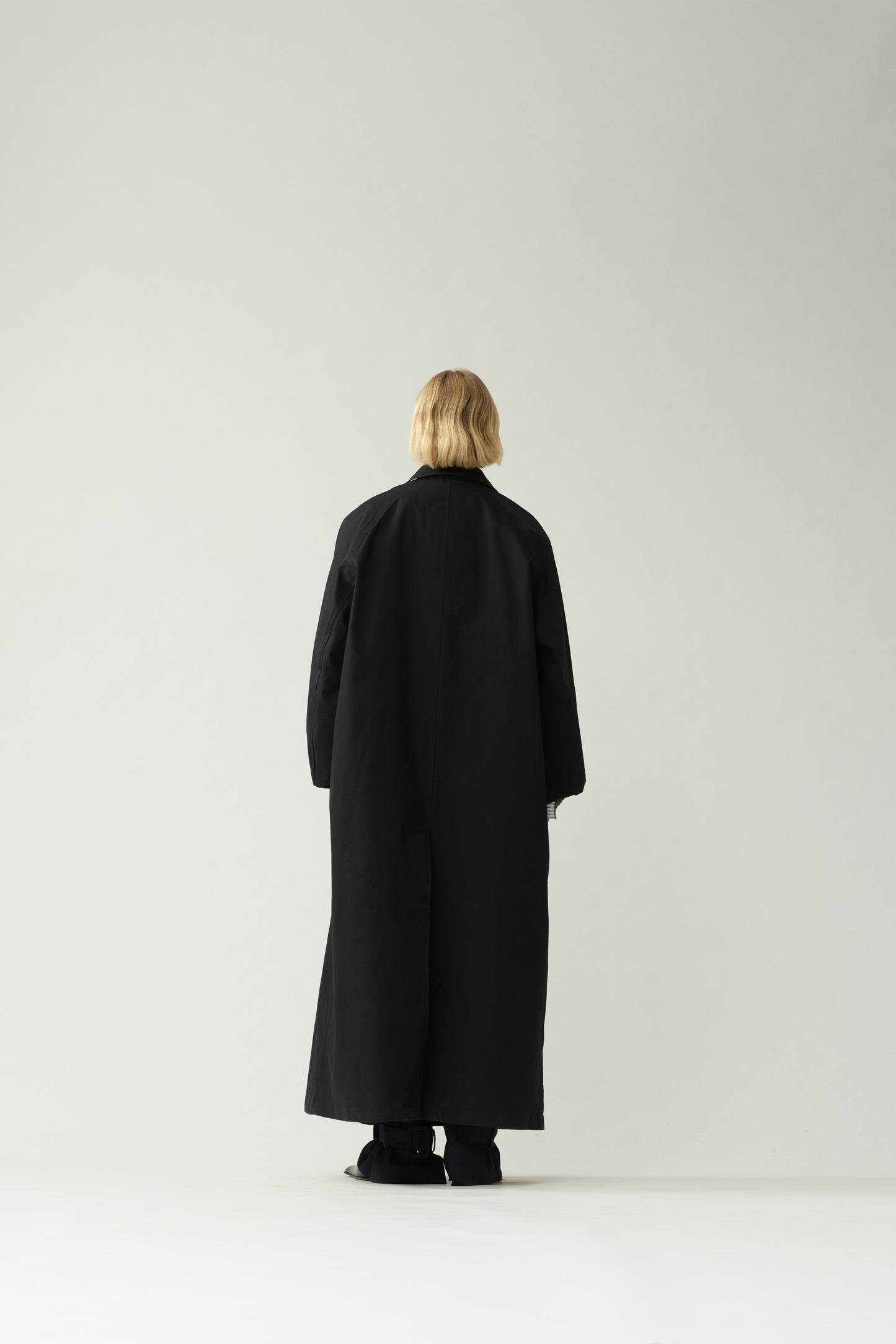 STORM TRENCH | Black