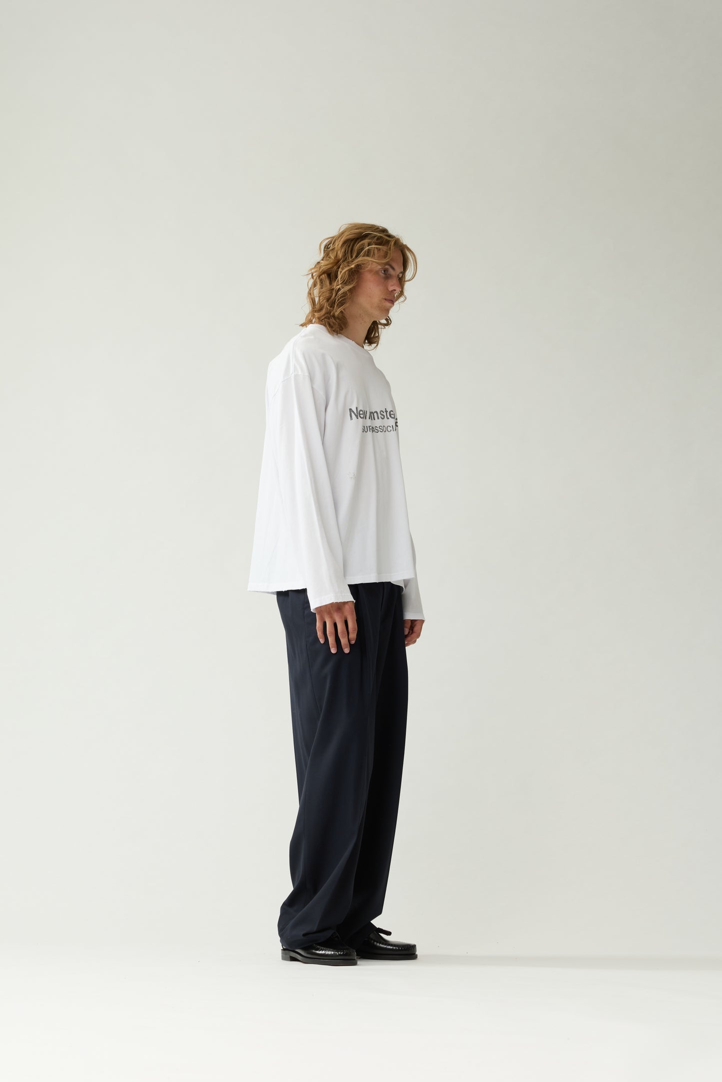 WORKED LOGO LONGSLEEVE | White