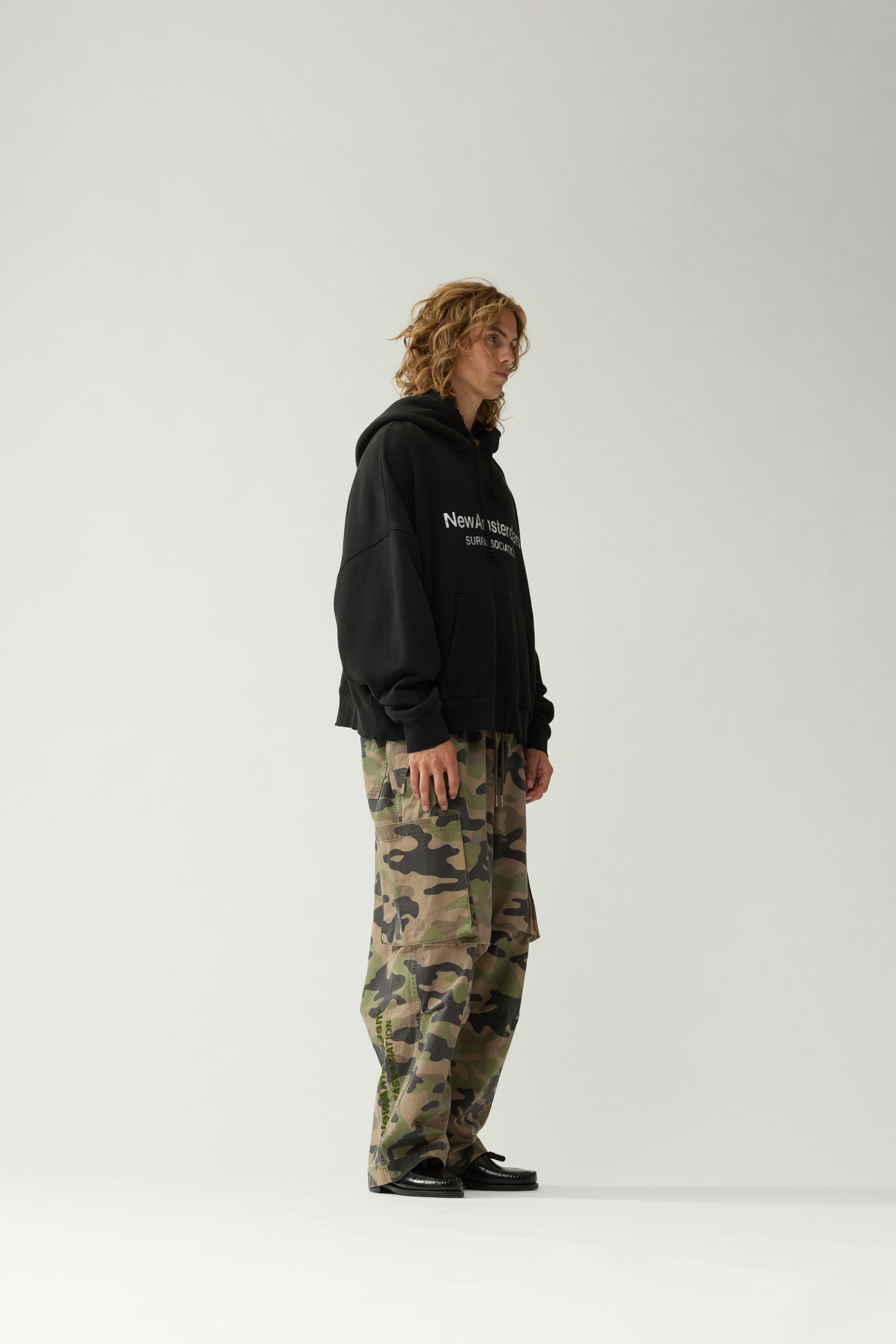 WORKED LOGO HOODIE | Black