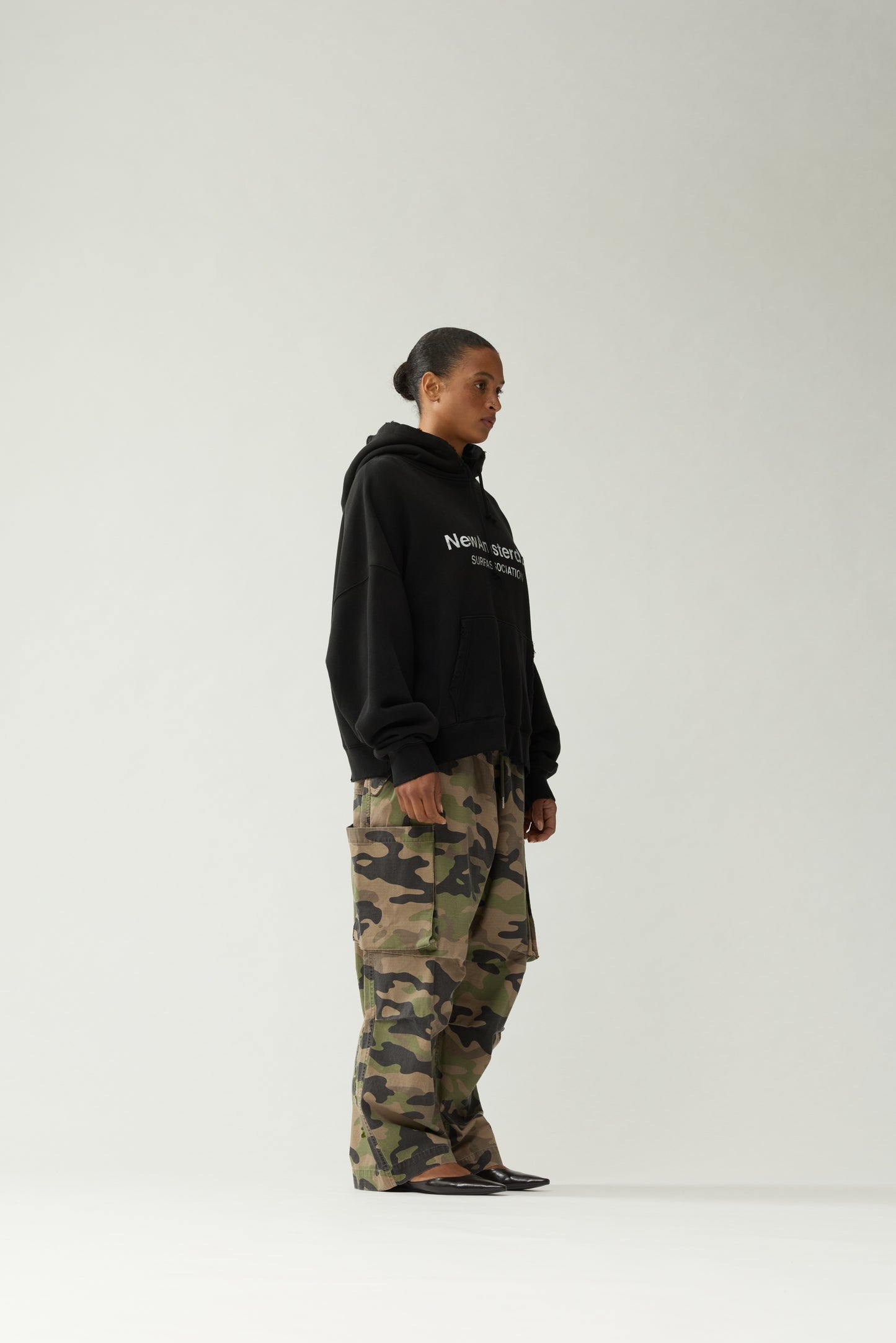 WORKED LOGO HOODIE | Black