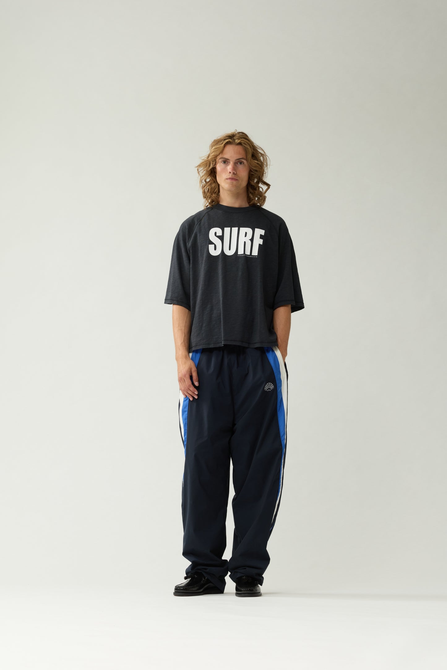 SURF TEE | Caviar