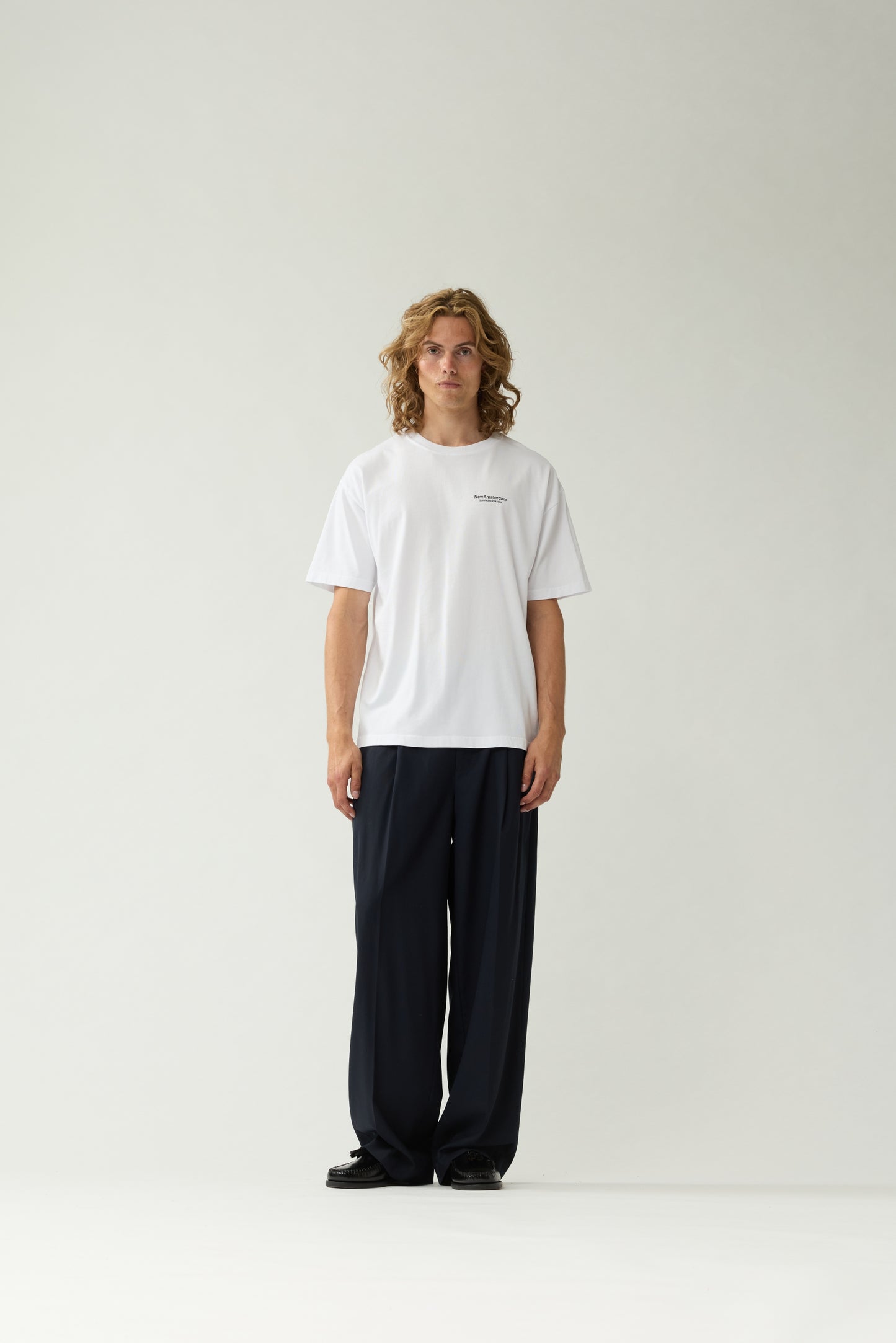 KNOCKED TEE | White