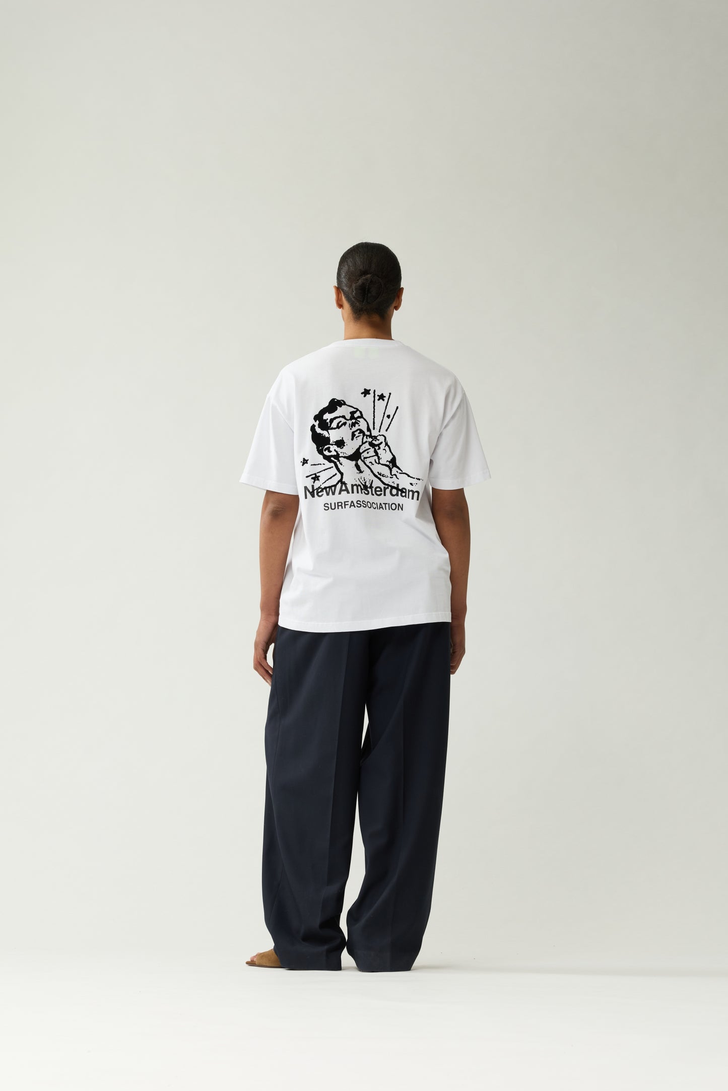 KNOCKED TEE | White