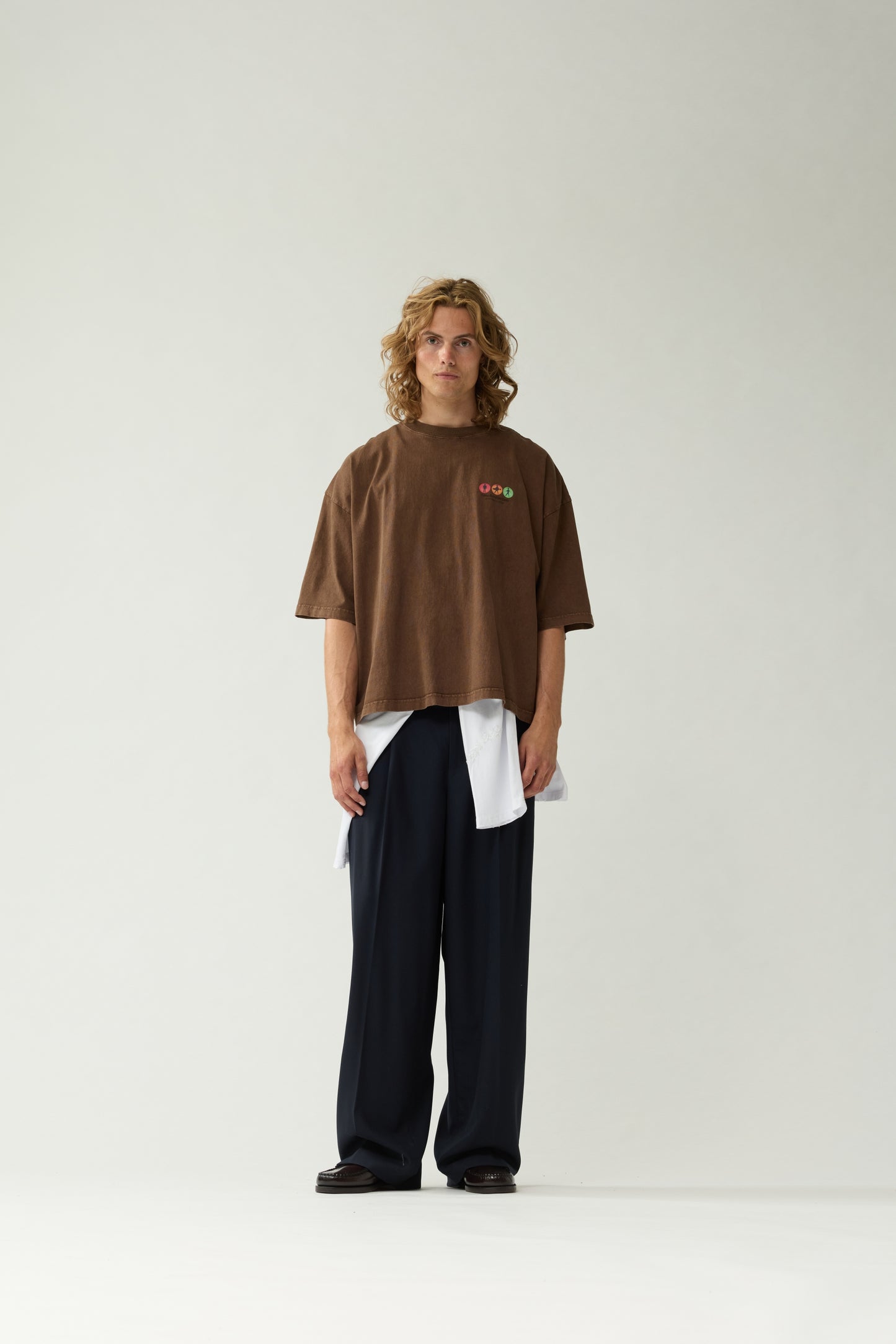 TRAFFIC TEE | Brown