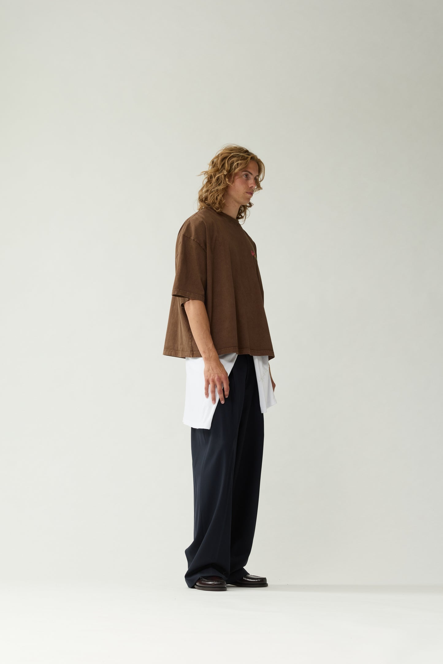 TRAFFIC TEE | Brown