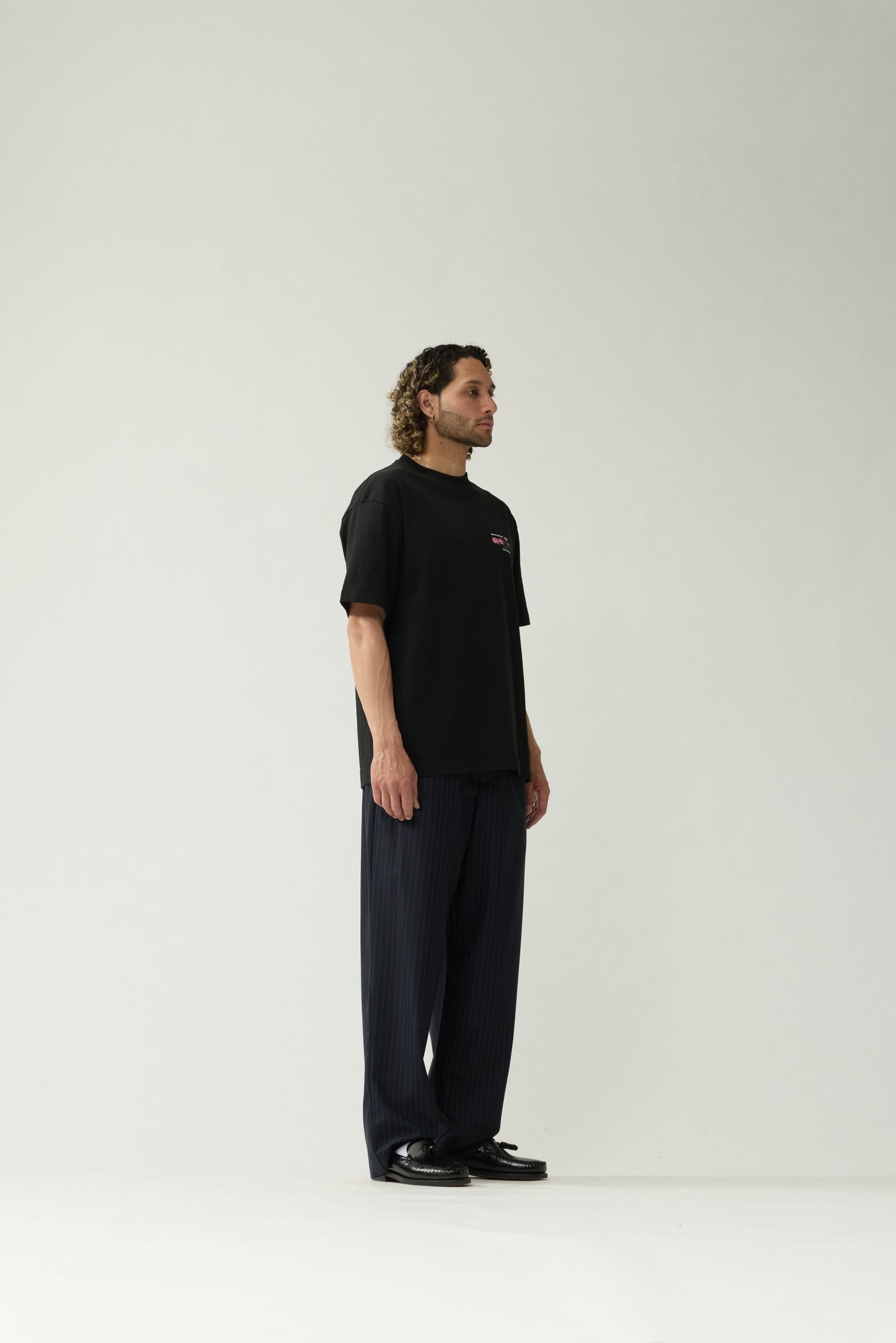 LILIES TEE | Black