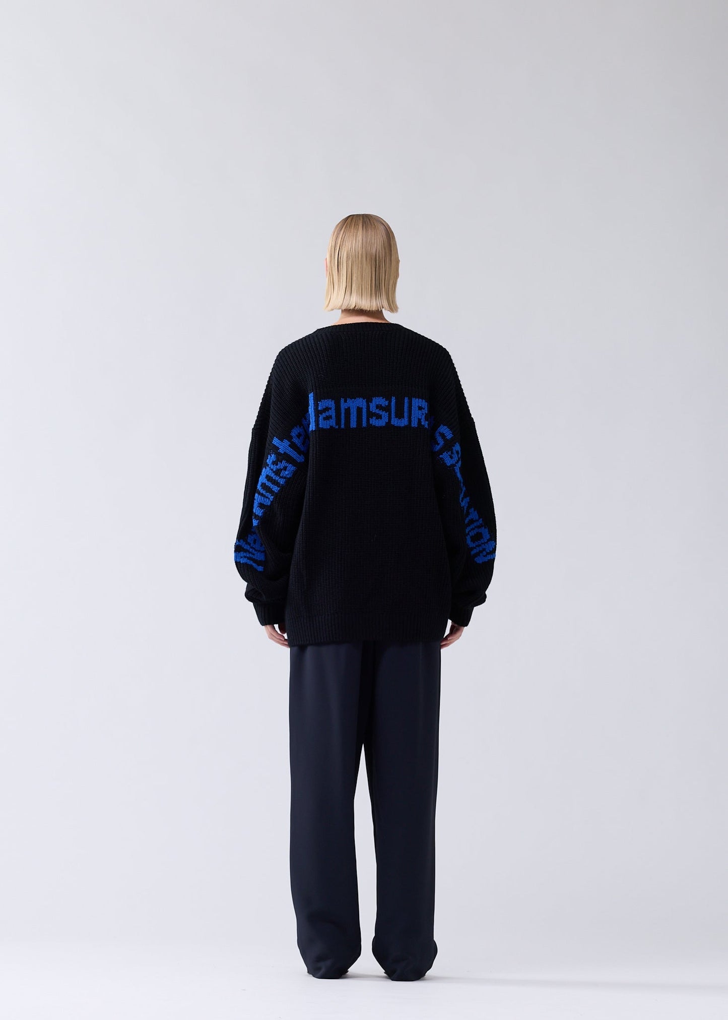 LINE NAME KNIT | Black