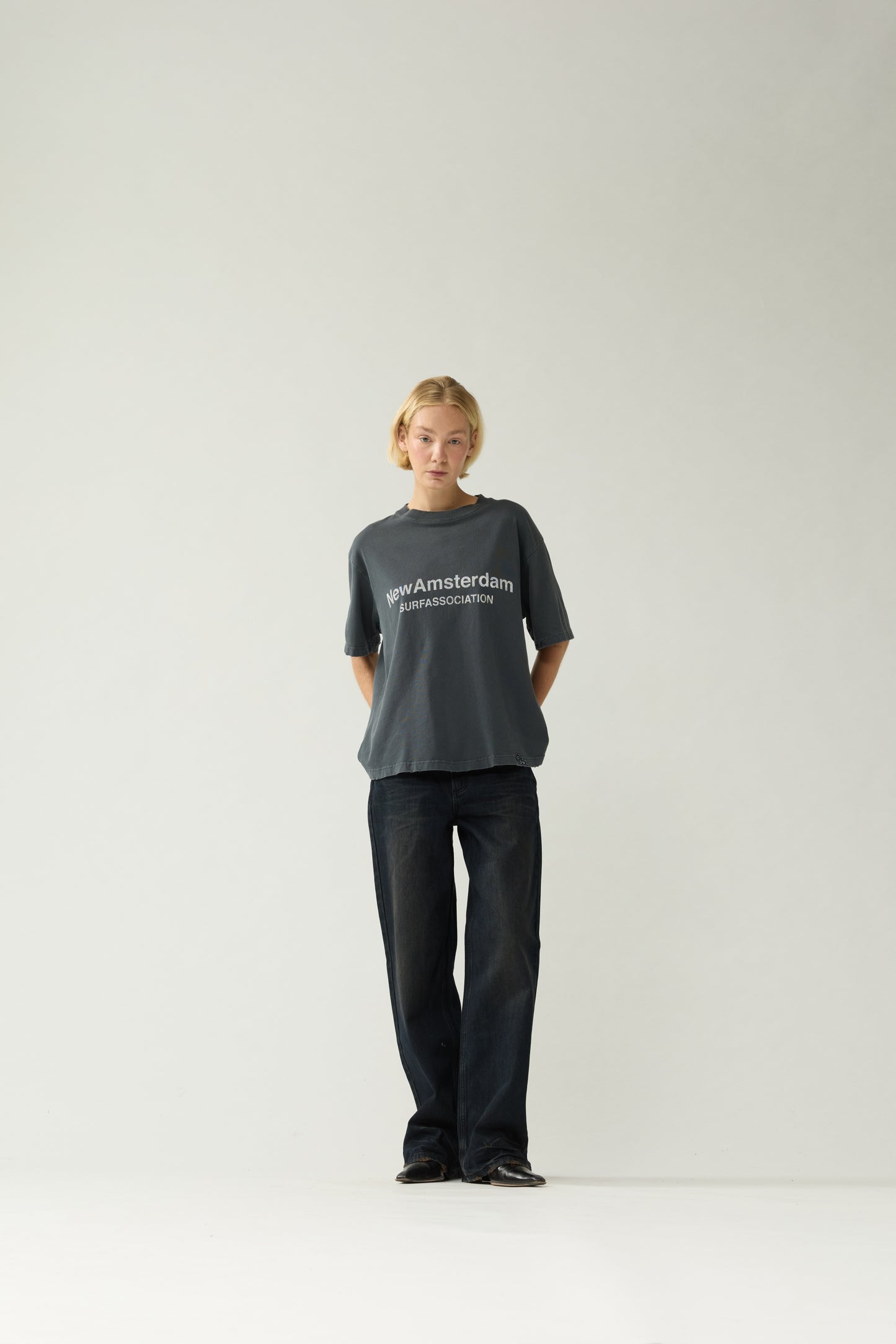 WORKED LOGO TEE | Washed grey
